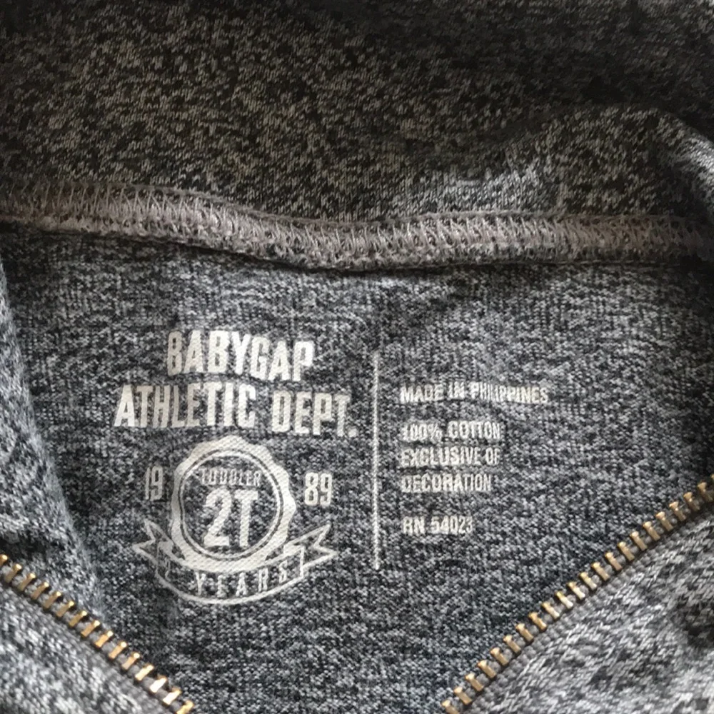 ❤️3/$20‎ Baby Gap athletic dept zip up jacket